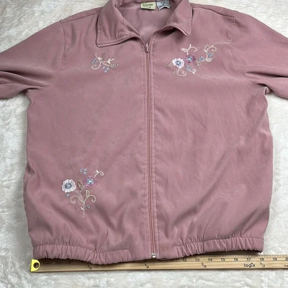 Essentials Dusty Rose Blazer With Flower Embroidery - Picture 9 of 12